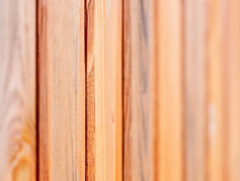 Como a madeira de cedrinho transforma ambientes: aplicações na decoração